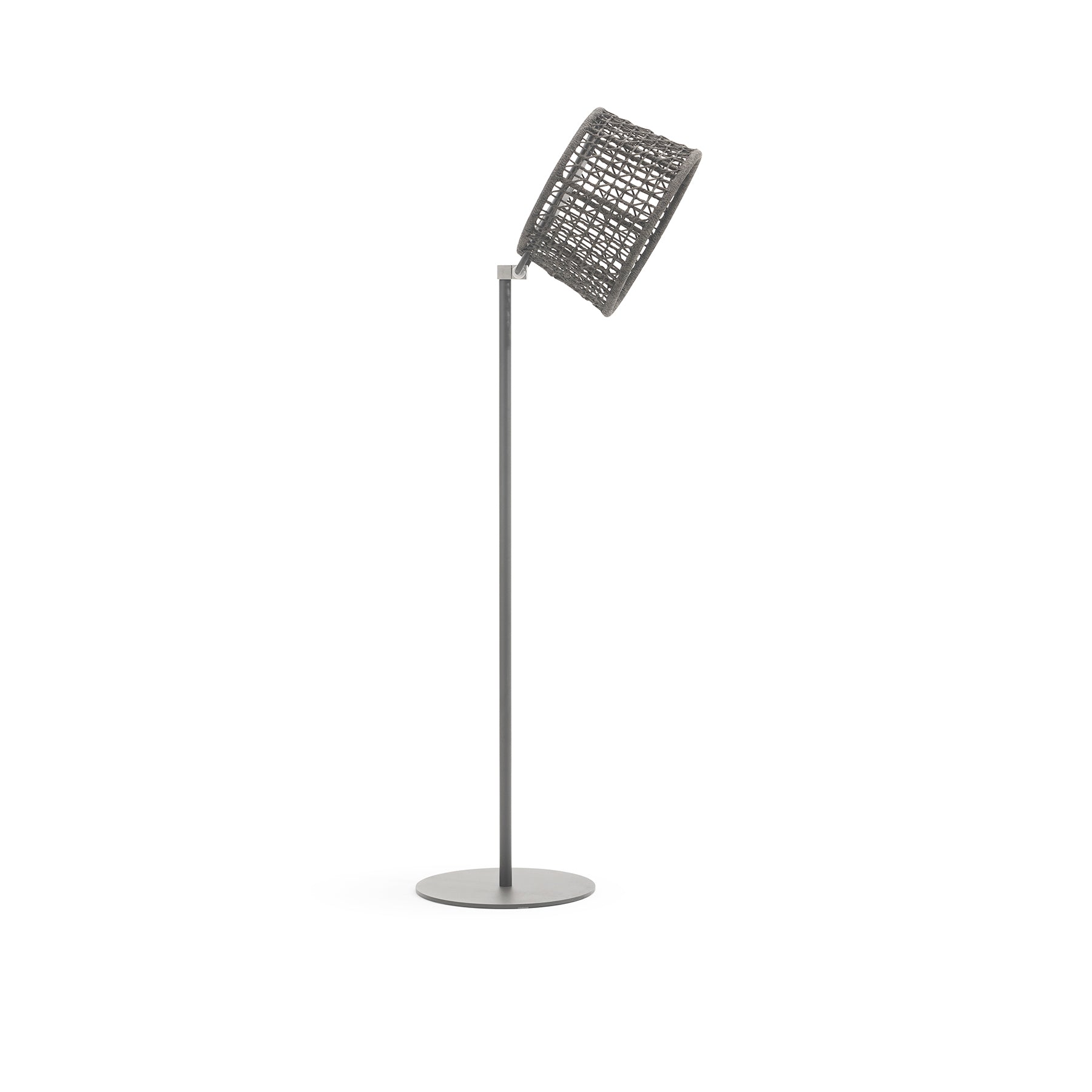EMMA_LAMP Floor lamp with woven shade on a white background